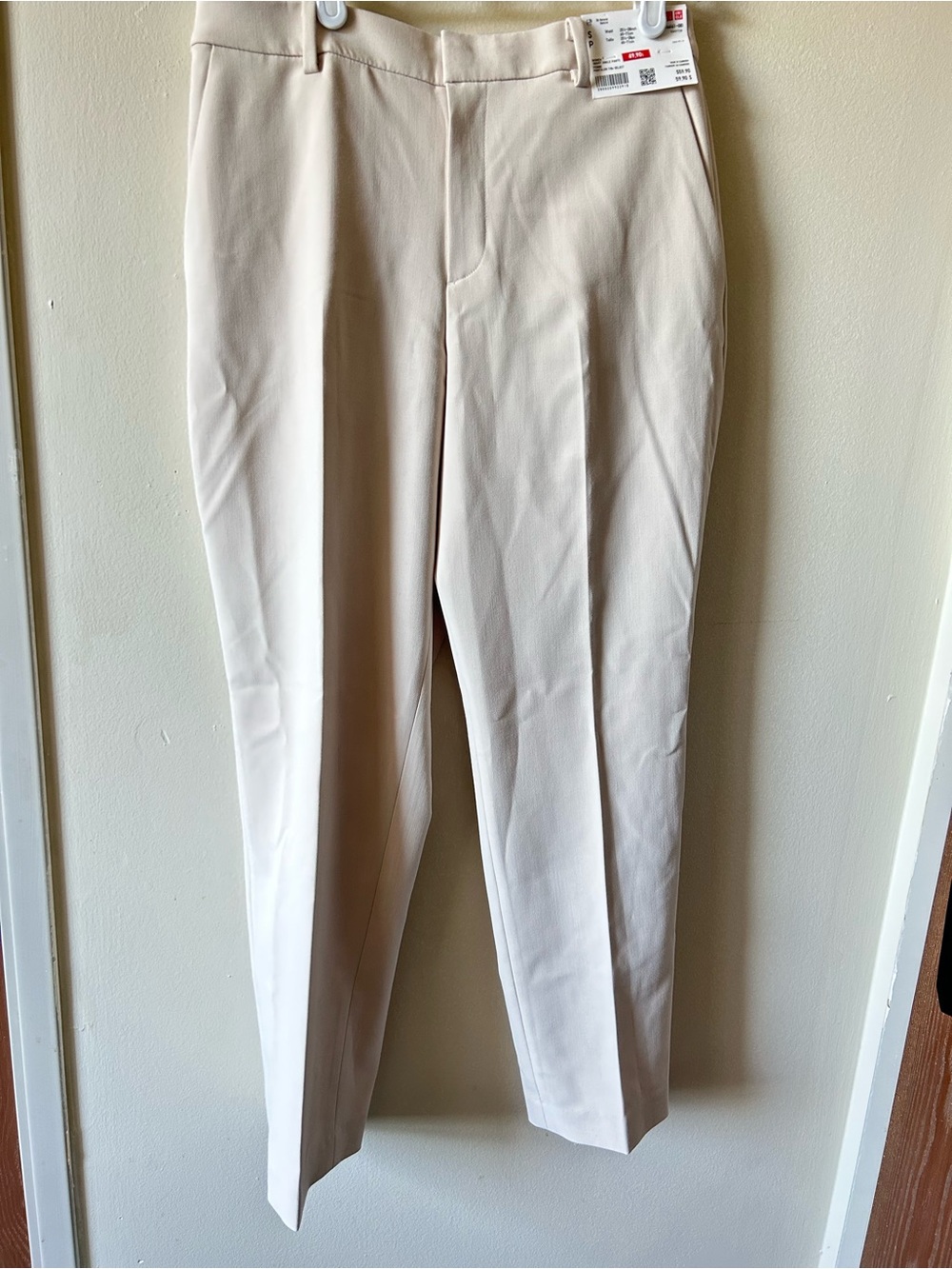 NWT Women’s UNIQLO Smart Ankle Pants - Cream - Size S